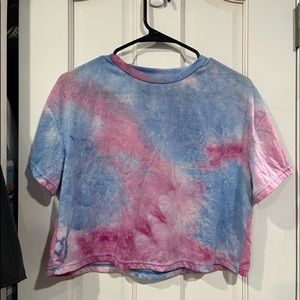 Shein bundle. 3 tops. 2 shorts.